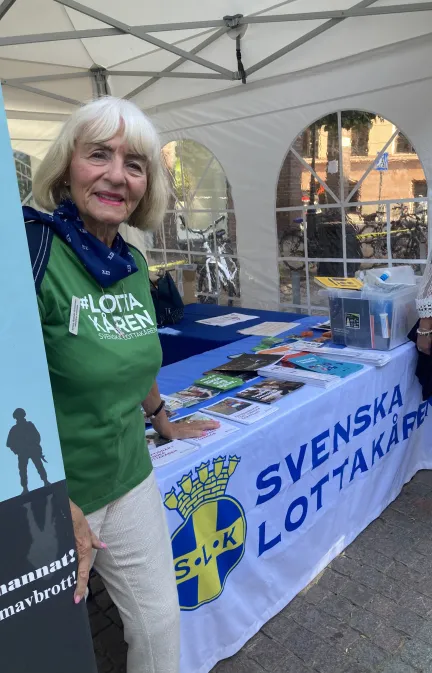 Hälsingborgs Lottakår på plats på Beredskapsdagen 21 september 2024. Kårordförande Solveig Aplander Rosencrantz.En härligt solig höstdag och mycket folk som ville veta mer om vårt civilförsvar.